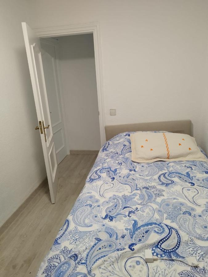 Habitaciones En Apartamento Compartido De Pozuelo de Alarcón Eksteriør bilde