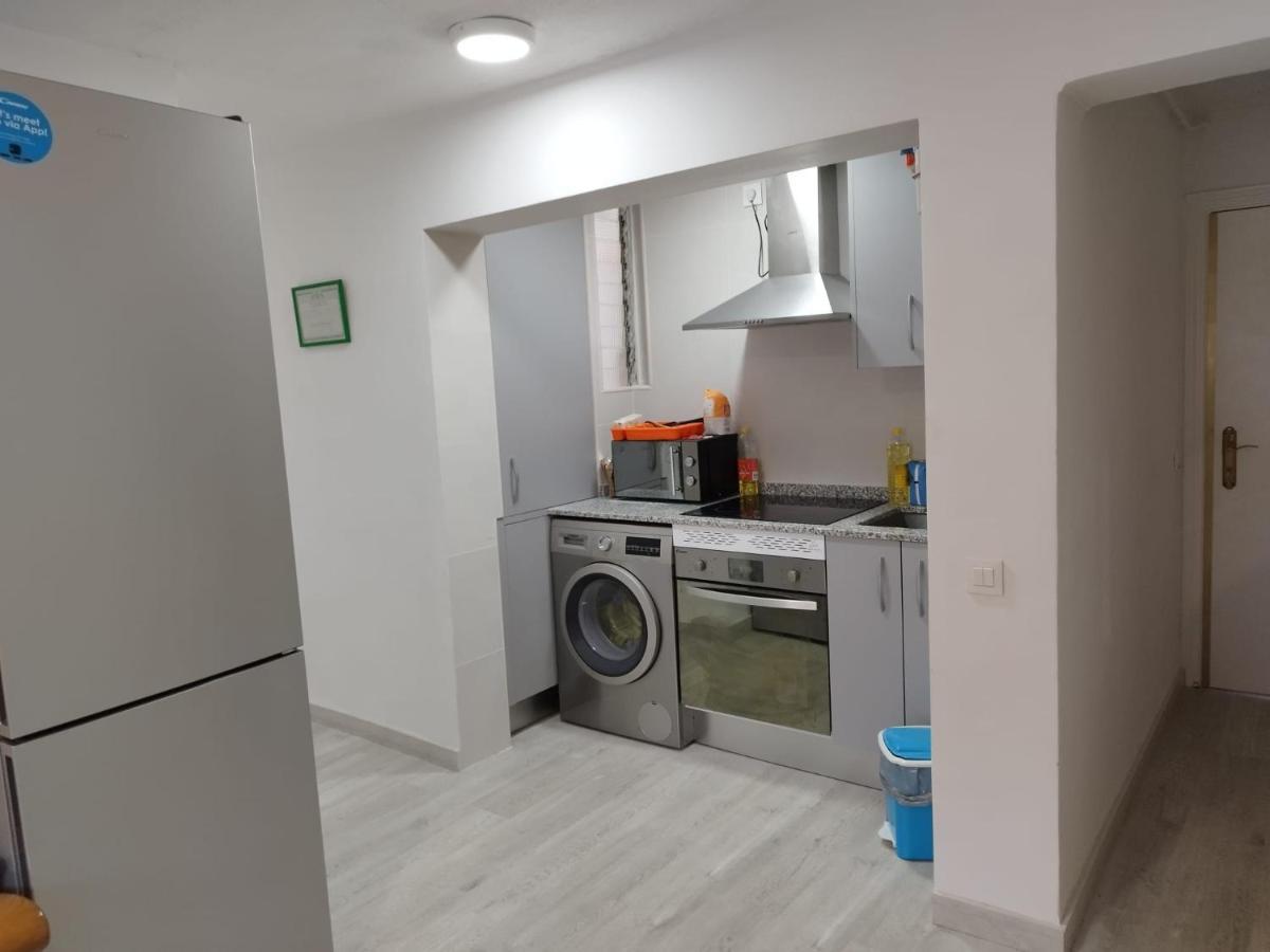 Habitaciones En Apartamento Compartido De Pozuelo de Alarcón Eksteriør bilde